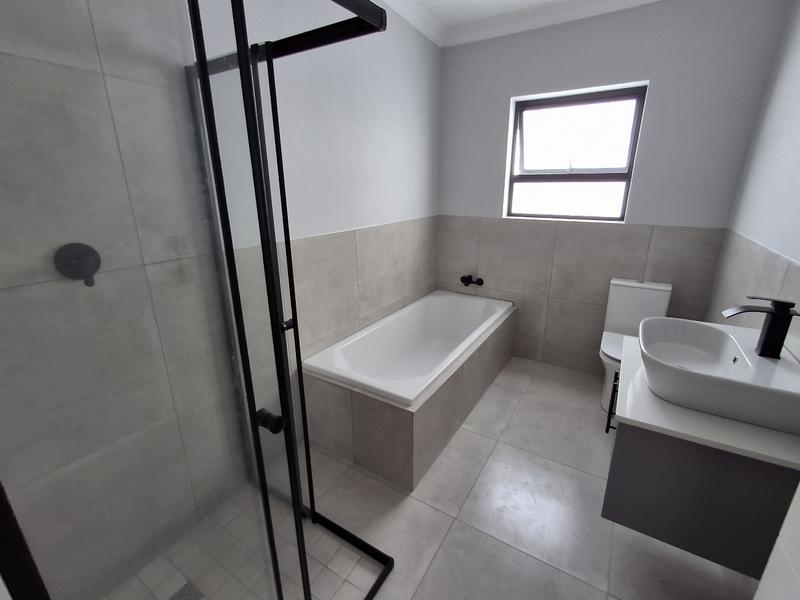 3 Bedroom Property for Sale in Britannia Bay Western Cape